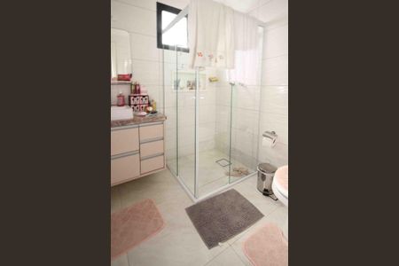Apartamento para alugar com 198m², 3 quartos e 3 vagas Apartamento para alugar com 198m², 3 quartos e 3 vagasBanheiro da Suite 02