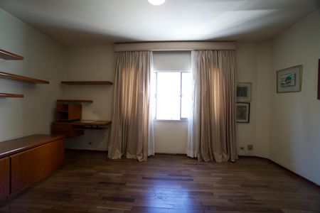 Apartamento para alugar com 150m², 3 quartos e 1 vagaSala