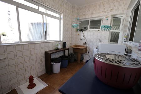 Apartamento à venda com 130m², 3 quartos e 1 vagaÁrea de Serviço