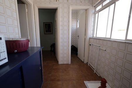 Apartamento à venda com 130m², 3 quartos e 1 vagaÁrea de Serviço