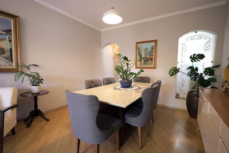 Apartamento à venda com 130m², 3 quartos e 1 vagaSala de Jantar