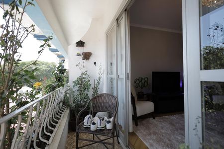 Apartamento à venda com 130m², 3 quartos e 1 vagaSacada