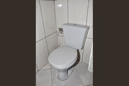 Casa para alugar com 70m², 2 quartos e 1 vaga Casa para alugar com 70m², 2 quartos e 1 vagaDetalhe - Banheiro Social