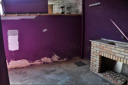 Casa para alugar com 70m², 2 quartos e 1 vaga Casa para alugar com 70m², 2 quartos e 1 vagaQuintal com Churrasqueira