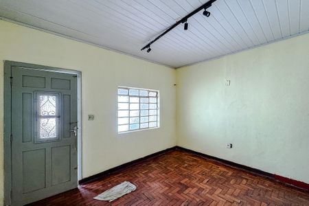 Casa para alugar com 150m², 2 quartos e 1 vaga Casa para alugar com 150m², 2 quartos e 1 vagaSala