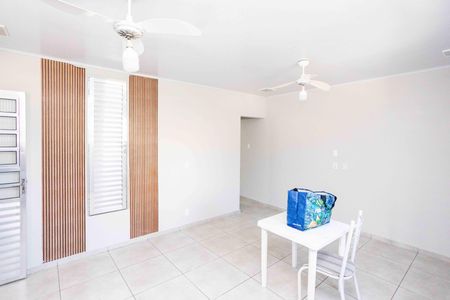 Casa à venda com 150m², 4 quartos e 1 vagaCozinha Casa 2