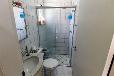 Apartamento à venda com 56m², 2 quartos e 2 vagas Apartamento à venda com 56m², 2 quartos e 2 vagasBanheiro da Suíte