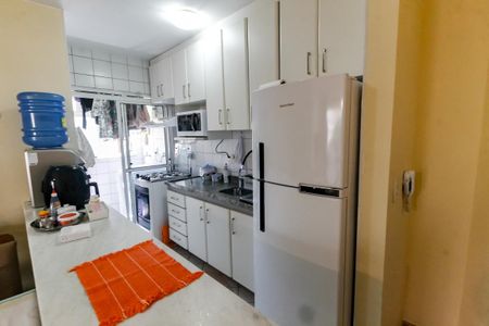 Apartamento à venda com 56m², 2 quartos e 2 vagas Apartamento à venda com 56m², 2 quartos e 2 vagasCozinha - Armários