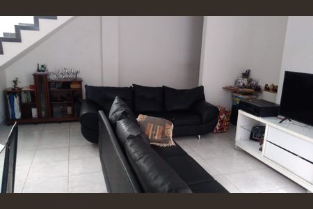 Casa à venda com 664m², 10 quartos e 6 vagasCasa 2