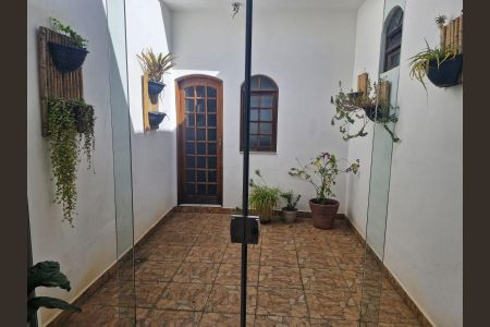 Casa à venda com 664m², 10 quartos e 6 vagasCasa 1