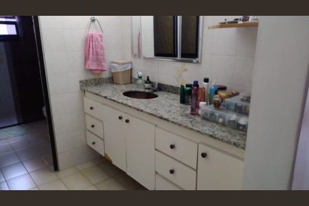 Casa à venda com 664m², 10 quartos e 6 vagasCasa 2