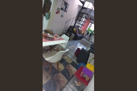 Casa à venda com 664m², 10 quartos e 6 vagasCasa  3