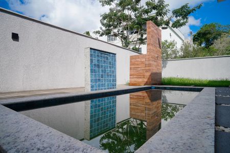 Casa de condomínio para alugar com 176m², 4 quartos e 4 vagasPiscina