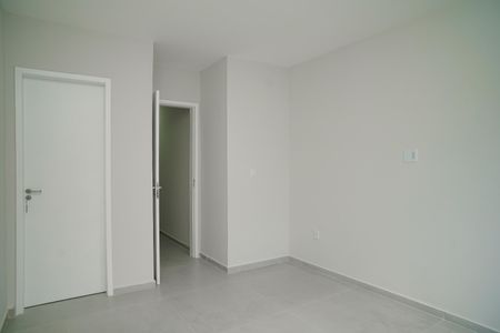 Casa de condomínio para alugar com 176m², 4 quartos e 4 vagasSuíte 2