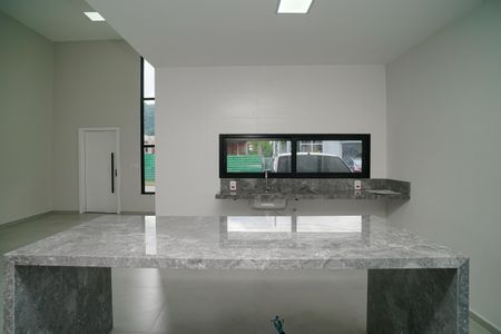 Cozinha de casa de condomínio para alugar com 4 quartos, 176m² em Ubatiba, Maricá