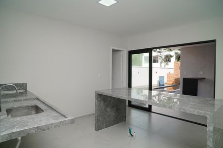 Casa de condomínio para alugar com 176m², 4 quartos e 4 vagasCozinha