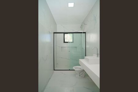 Casa de condomínio para alugar com 176m², 4 quartos e 4 vagasBanheiro da Suíte 2