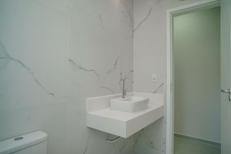 Casa de condomínio para alugar com 176m², 4 quartos e 4 vagasBanheiro Social