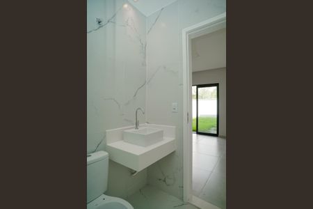 Casa de condomínio para alugar com 176m², 4 quartos e 4 vagasBanheiro da Suíte 1