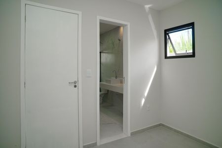 Casa de condomínio para alugar com 176m², 4 quartos e 4 vagasCloset da suíte 2