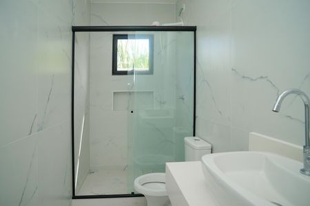 Casa de condomínio para alugar com 176m², 4 quartos e 4 vagasBanheiro Social