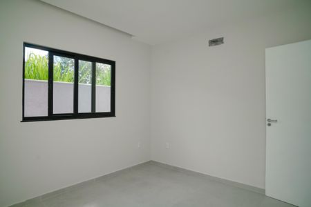 Casa de condomínio para alugar com 176m², 4 quartos e 4 vagasQuarto 2