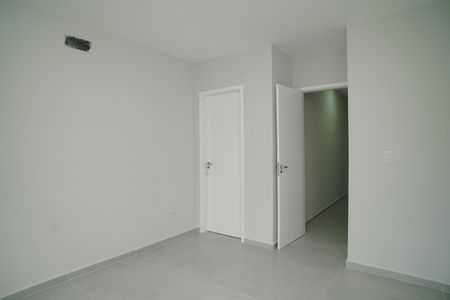 Casa de condomínio para alugar com 176m², 4 quartos e 4 vagasSuíte 2