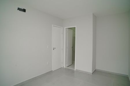 Casa de condomínio para alugar com 176m², 4 quartos e 4 vagasSuíte 1