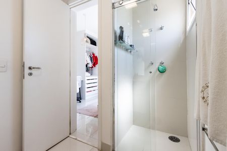 Apartamento para alugar com 86m², 2 quartos e 3 vagas Apartamento para alugar com 86m², 2 quartos e 3 vagasQuarto 2 - Banheiro da Suite