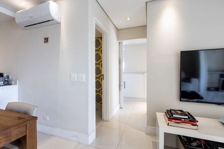 Apartamento para alugar com 86m², 2 quartos e 3 vagas Apartamento para alugar com 86m², 2 quartos e 3 vagasCorredor