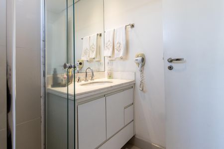 Apartamento para alugar com 86m², 2 quartos e 3 vagas Apartamento para alugar com 86m², 2 quartos e 3 vagasQuarto 1 - Banheiro da Suite