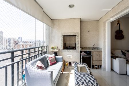 Apartamento para alugar com 86m², 2 quartos e 3 vagas Apartamento para alugar com 86m², 2 quartos e 3 vagasVaranda