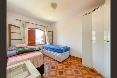 Casa à venda com 425m², 4 quartos e 8 vagasQuarto 2