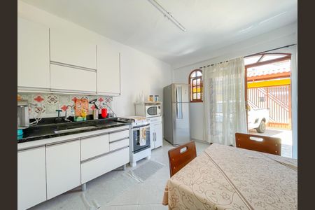 Casa à venda com 425m², 4 quartos e 8 vagasCozinha