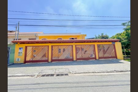 Casa à venda com 425m², 4 quartos e 8 vagasFachada