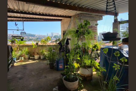 Casa para alugar com 158m², 2 quartos e 2 vagas Casa para alugar com 158m², 2 quartos e 2 vagasVaranda