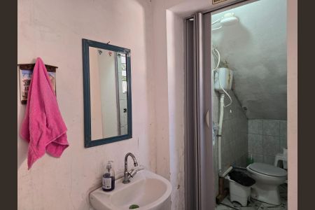 Casa para alugar com 158m², 2 quartos e 2 vagas Casa para alugar com 158m², 2 quartos e 2 vagasBanheiro de serviço