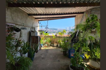 Casa para alugar com 158m², 2 quartos e 2 vagas Casa para alugar com 158m², 2 quartos e 2 vagasVaranda