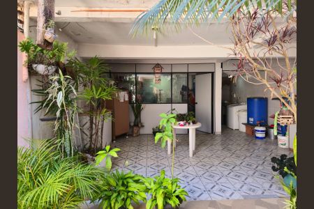 Casa para alugar com 158m², 2 quartos e 2 vagas Casa para alugar com 158m², 2 quartos e 2 vagasÁrea de Serviço e Quintal