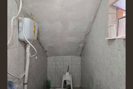 Casa para alugar com 158m², 2 quartos e 2 vagas Casa para alugar com 158m², 2 quartos e 2 vagasBanheiro de serviço