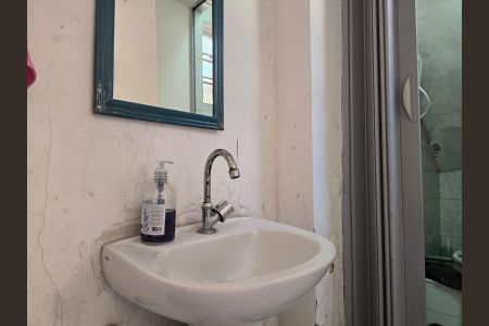 Casa para alugar com 158m², 2 quartos e 2 vagas Casa para alugar com 158m², 2 quartos e 2 vagasBanheiro de serviço