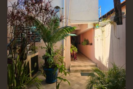 Casa para alugar com 158m², 2 quartos e 2 vagas Casa para alugar com 158m², 2 quartos e 2 vagasÁrea de Serviço e Quintal