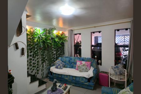 Casa para alugar com 158m², 2 quartos e 2 vagas Casa para alugar com 158m², 2 quartos e 2 vagasSala