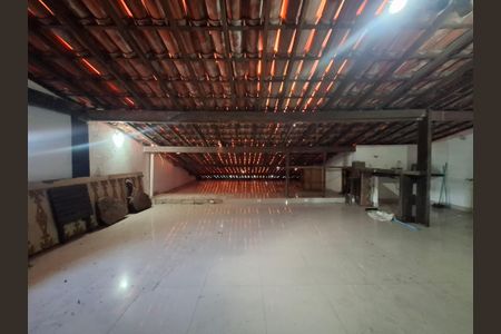 Casa para alugar com 800m², 6 quartos e 2 vagas Casa para alugar com 800m², 6 quartos e 2 vagasSótão