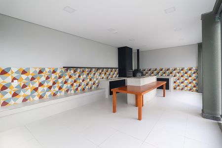 Apartamento para alugar com 34m², 2 quartos e sem vagaÁrea comum - Churrasqueira