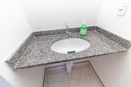 Apartamento para alugar com 34m², 2 quartos e sem vaga Apartamento para alugar com 34m², 2 quartos e sem vagaBanheiro