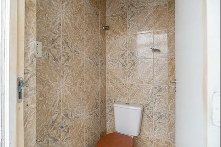 Apartamento à venda com 67m², 2 quartos e sem vaga Apartamento à venda com 67m², 2 quartos e sem vagaBanheiro de Serviço