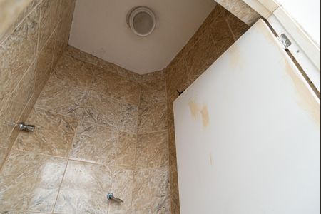 Apartamento à venda com 67m², 2 quartos e sem vaga Apartamento à venda com 67m², 2 quartos e sem vagaBanheiro de Serviço