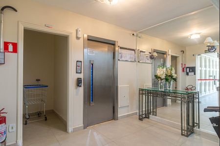Apartamento à venda com 67m², 2 quartos e sem vaga Apartamento à venda com 67m², 2 quartos e sem vagaÁrea comum - Elevador