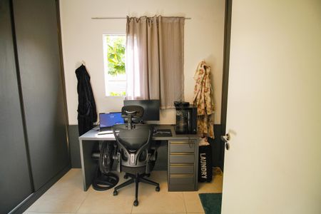 Casa de Condomínio para alugar com 2 quartos, 67m² em Jardim Melvi, Praia Grande